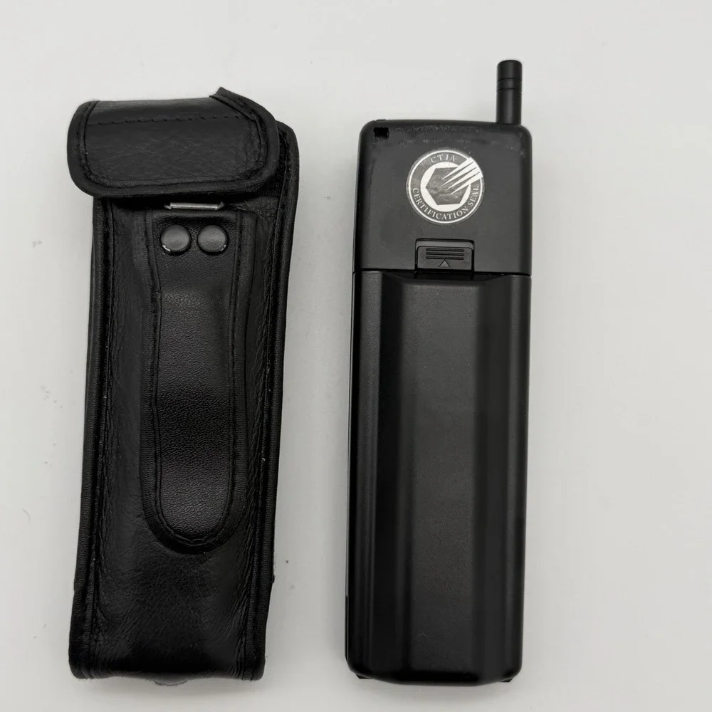 Vintage Audiovox MVX-440 Brick Cell Phone Battery Leather Case Untested